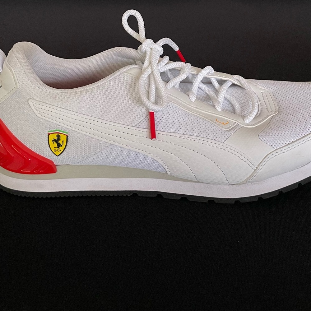 PUMA Mens Ferrari Track Racer White Russo corsa 306858-02